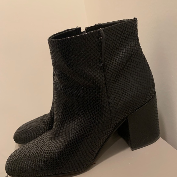 Size 11 Ankle Boots Franco Sarto - Picture 10 of 10